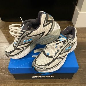 BNIB Brooks Running Shoes